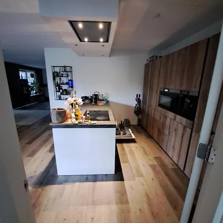 Shared Fieldsight - A Shared No Breakfast Homestay Doornspijk