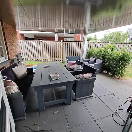 Homestay Shared Fieldsight - A Shared No Breakfast *