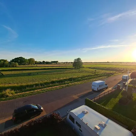Homestay Shared Fieldsight - A Shared No Breakfast *