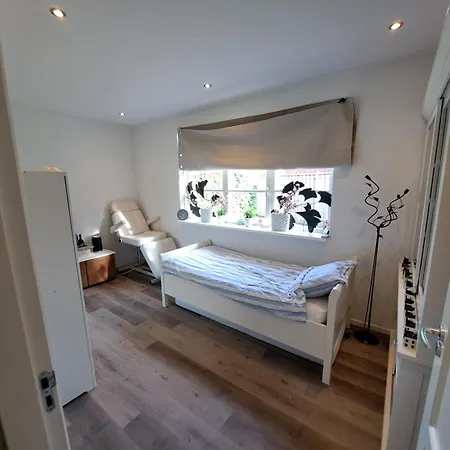 Shared Fieldsight - A Shared No Breakfast Homestay Doornspijk